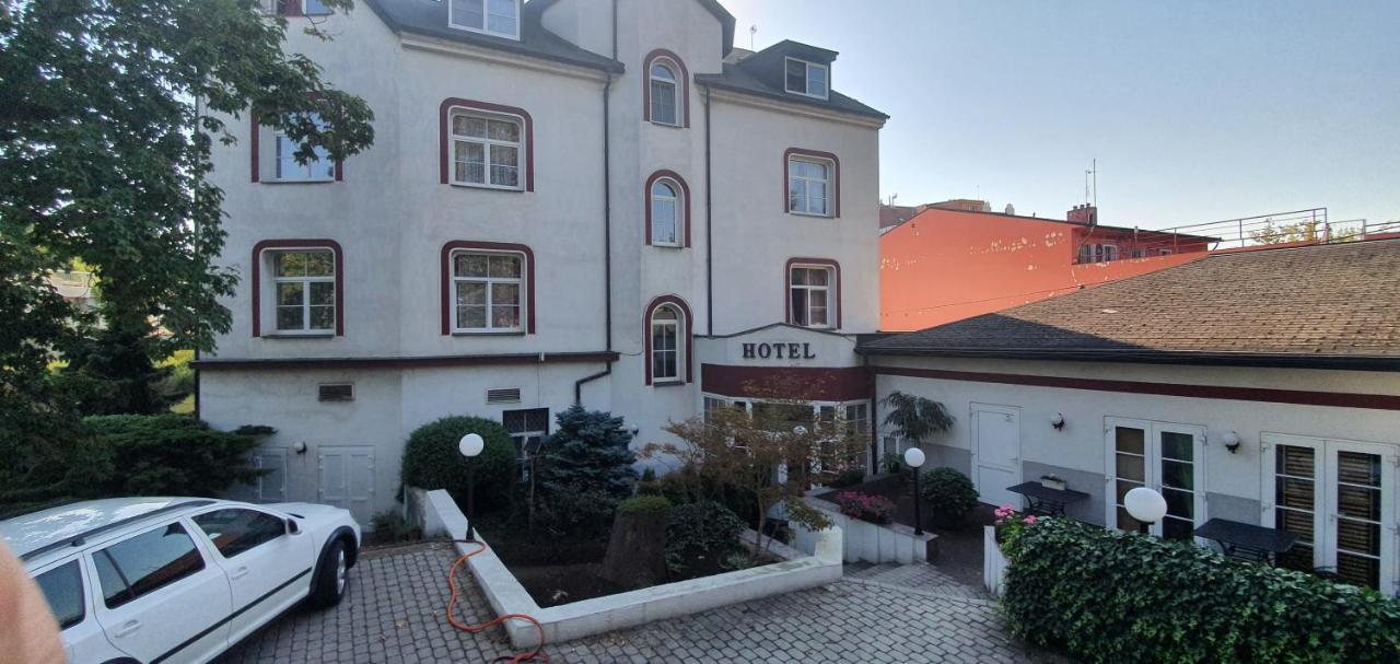 Hotel Jerabek Prague Luaran gambar