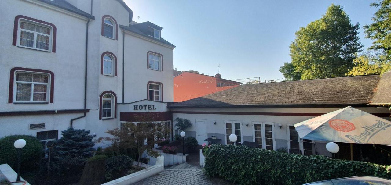 Hotel Jerabek Prague Luaran gambar