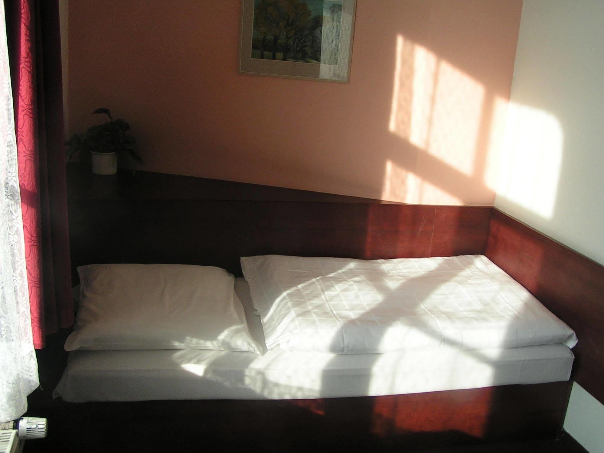 Hotel Jerabek Prague Luaran gambar